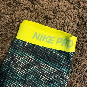 Nike Pro leggings